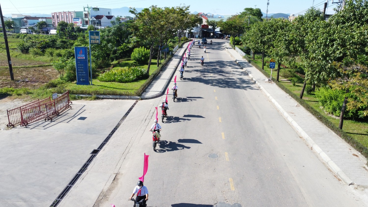 Trường THCS Huỳnh Thúc Kháng tổ chức ngoại khóa "Chúng em với an toàn giao thông" năm 2022