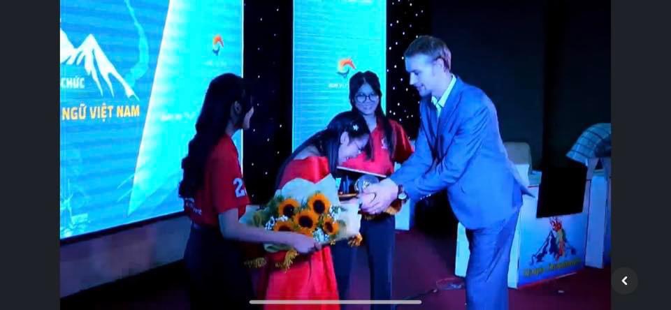 Em Phan Nguyễn Bảo Trân nhận giải cáo nhất tại cuộc thi