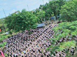 TIEN BUOC DUOI CO DOAN - KHI NAO MINH LON